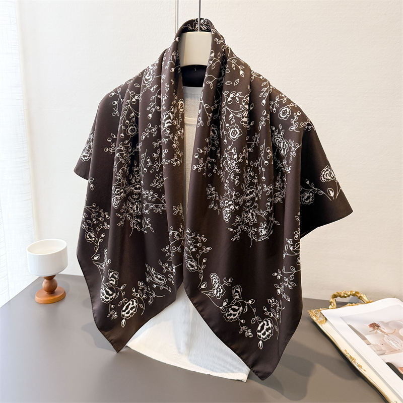Ascot Neck Scarf - وشاح مربع فاخر عتيق الطراز مقاس