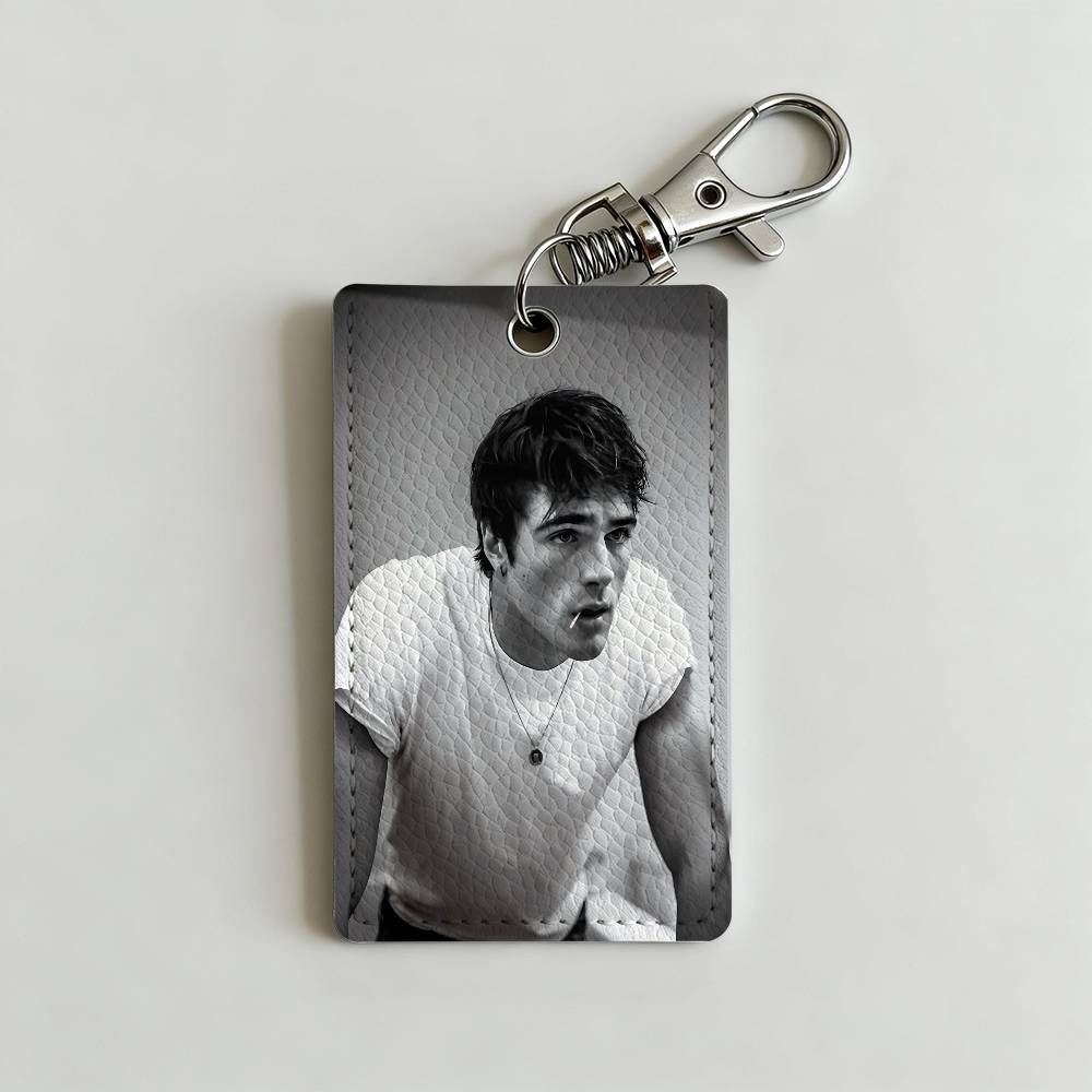 حامل بطاقات وميداليات مفاتيح ب - مراجعة Lanyard Badge Holder وسعره