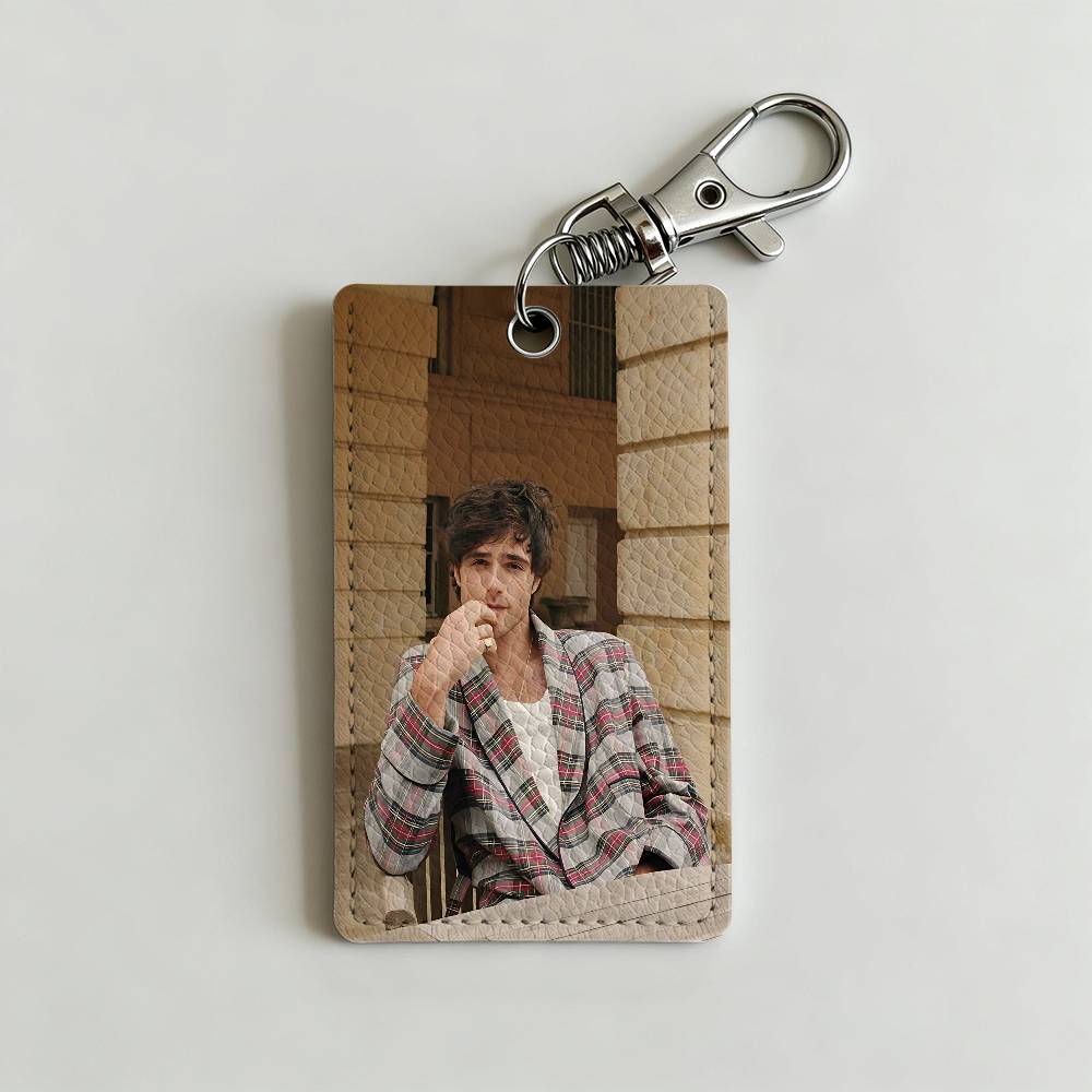 حامل بطاقات وميداليات مفاتيح ب - مراجعة Lanyard Badge Holder وسعره
